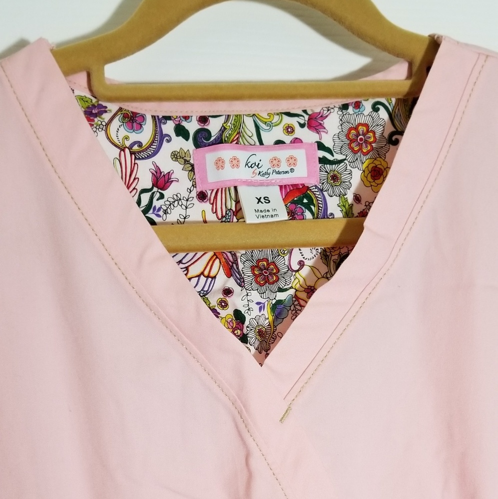 Koi scrub top